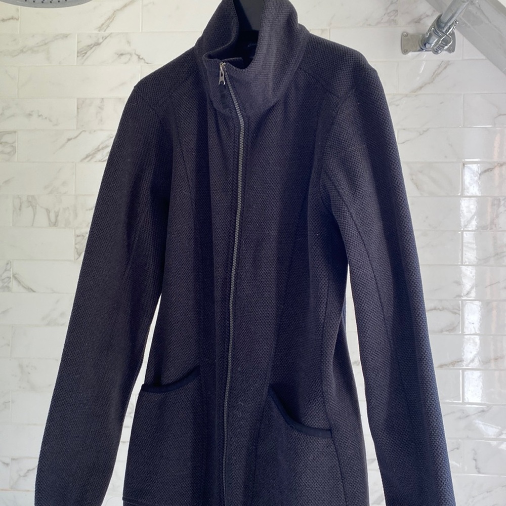 Eddie Bauer zip up fleece with pockets